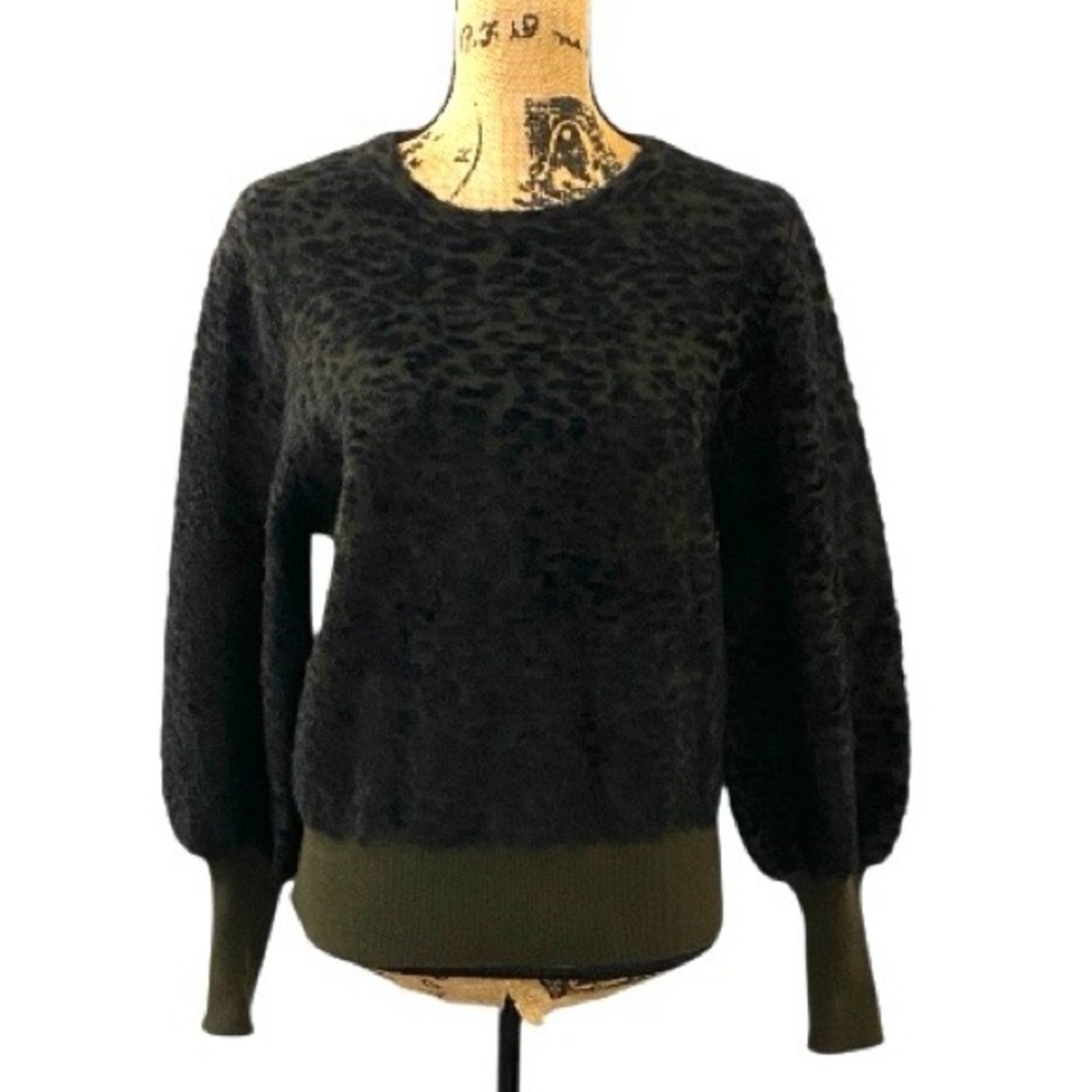 Harper Wren Black and Green Sweater L